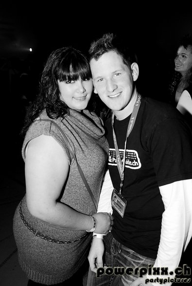 buechimonika28.11.09lengnaumegaparty