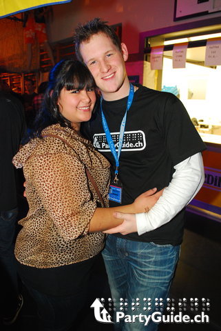 bumo12.12.09beacepartygansingen